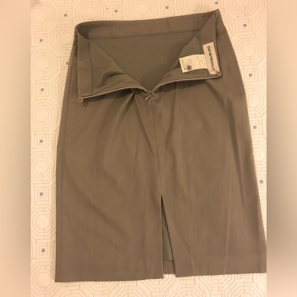 Emporio Armani pencil skirt - Picture 2 of 5